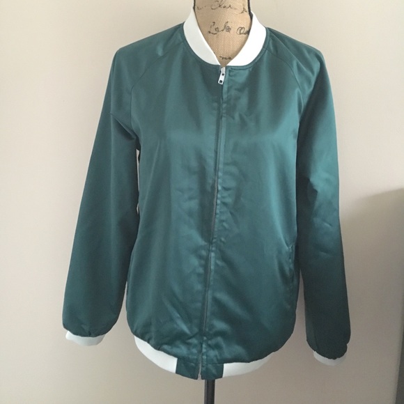 The Style Club Babe Bomber - Picture 2 of 5